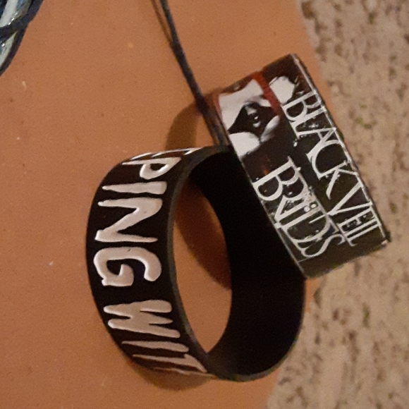 Bracelets - Picture 3 of 4